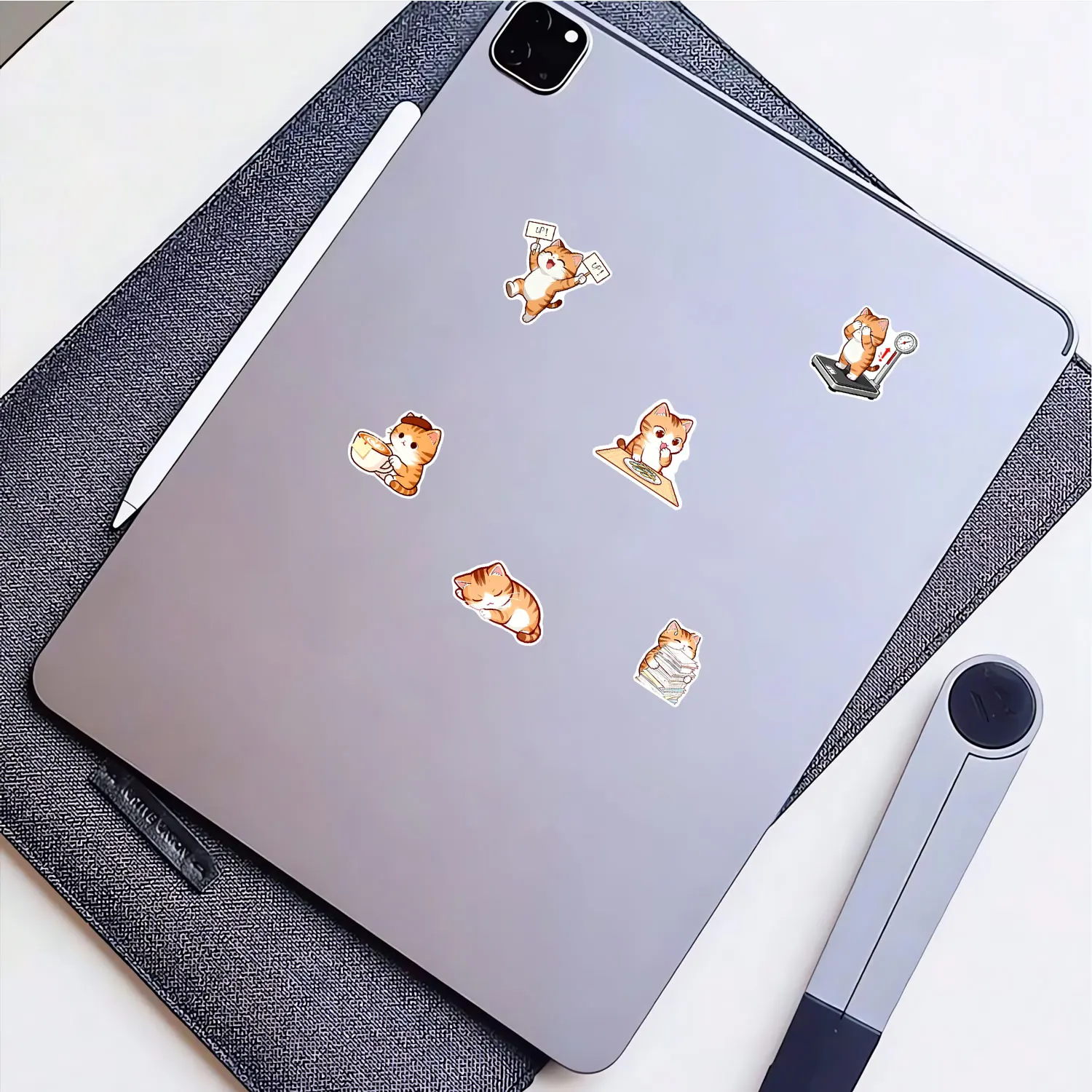 1 لفة (500 قطعة) الكرتون العمل القطط غير النظامية ملصق 2.5 سنتيمتر/1.0 ''10 تصاميم الشارات الفن تزين ختم تسميات تغليف الهدايا