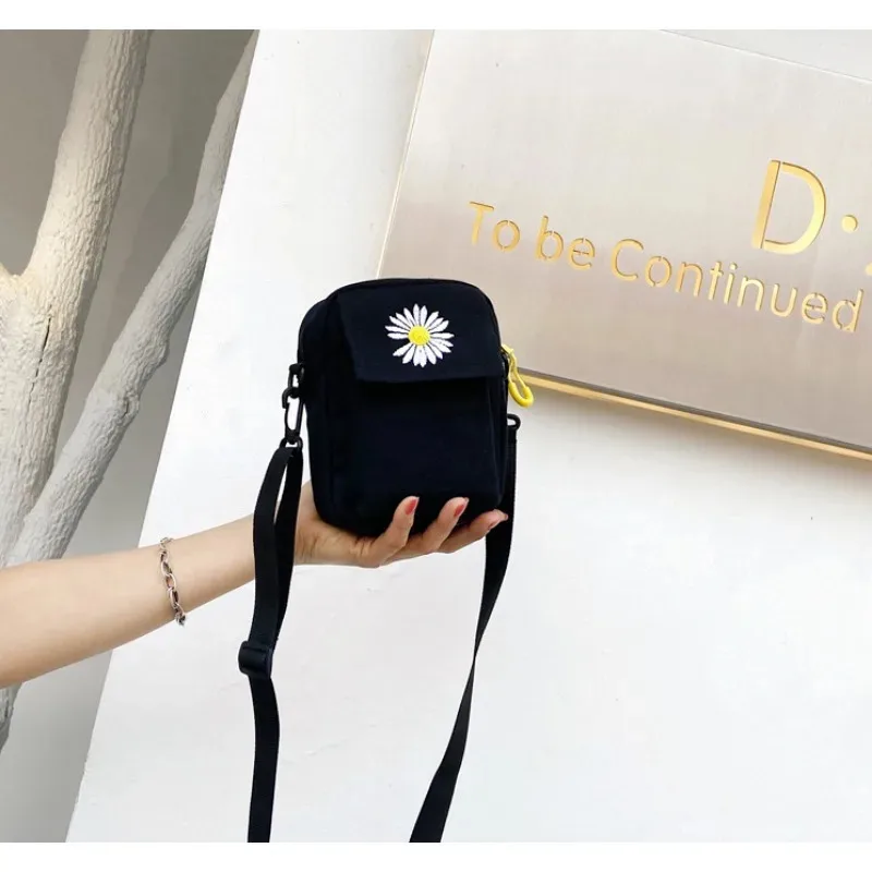 Little Daisy Women\'s Crossbody Bag New Korean Canvas Mini Shoulder Bag Simple and Versatile Small Phone Bag