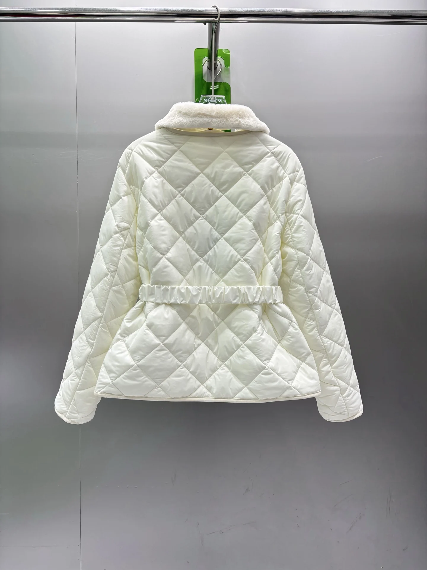 

2025 Model Women's Fashionable Detachable Fluffy Collar Belt-waisted Cotton Coat