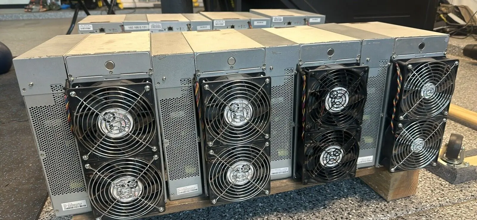 Новый биткойн-майнер Bitmain Antminer S19J Pro 100th/s ASIC