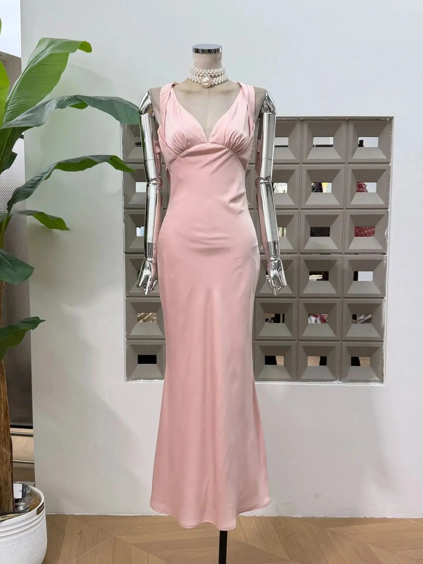 جديد الخريف الشتاء مخصص أنيق أنيق سليم صالح المرأة فستان طويل الخامس الرقبة الشريط عالية الخصر حفلة عيد الميلاد الكرة مساء تصميم