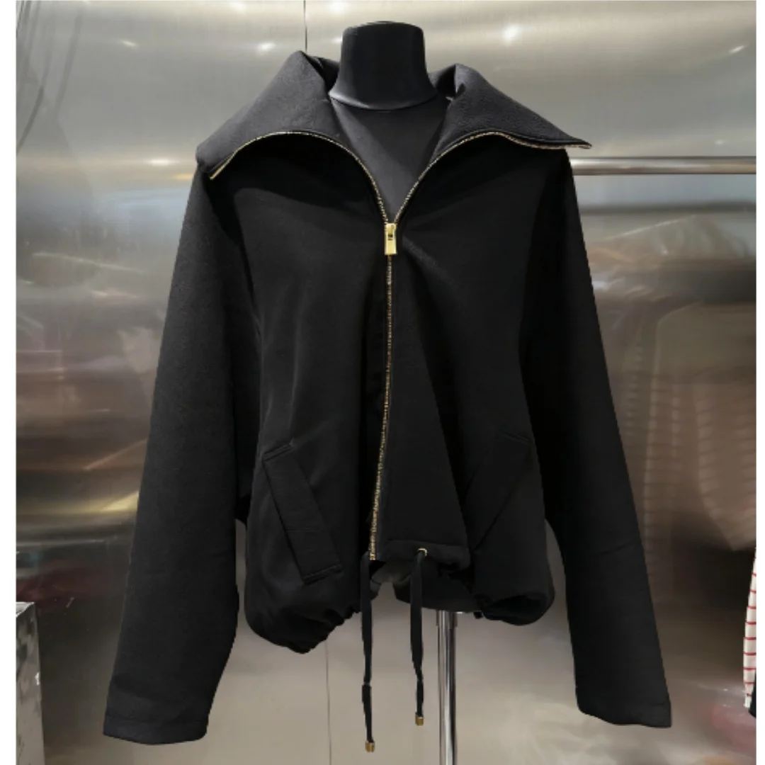 

Winter 2025 New Women's High Sense Metal Zippered Cape Top Jacket