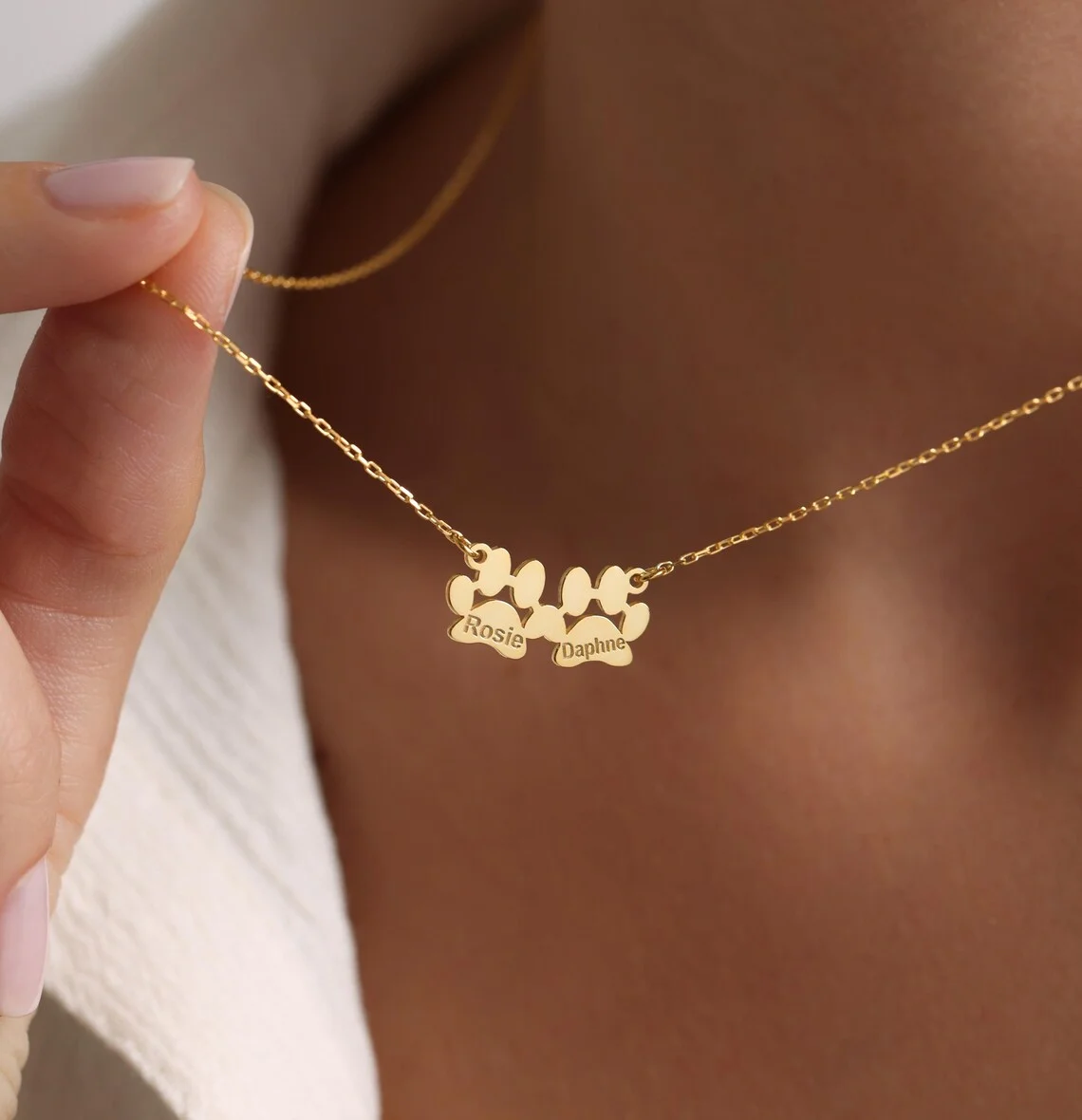 Custom Paw Print Name Necklace Personalized Engraved Pet Multiple Names Paw Pendant Necklaces Stainless Steel Jewelry Gift