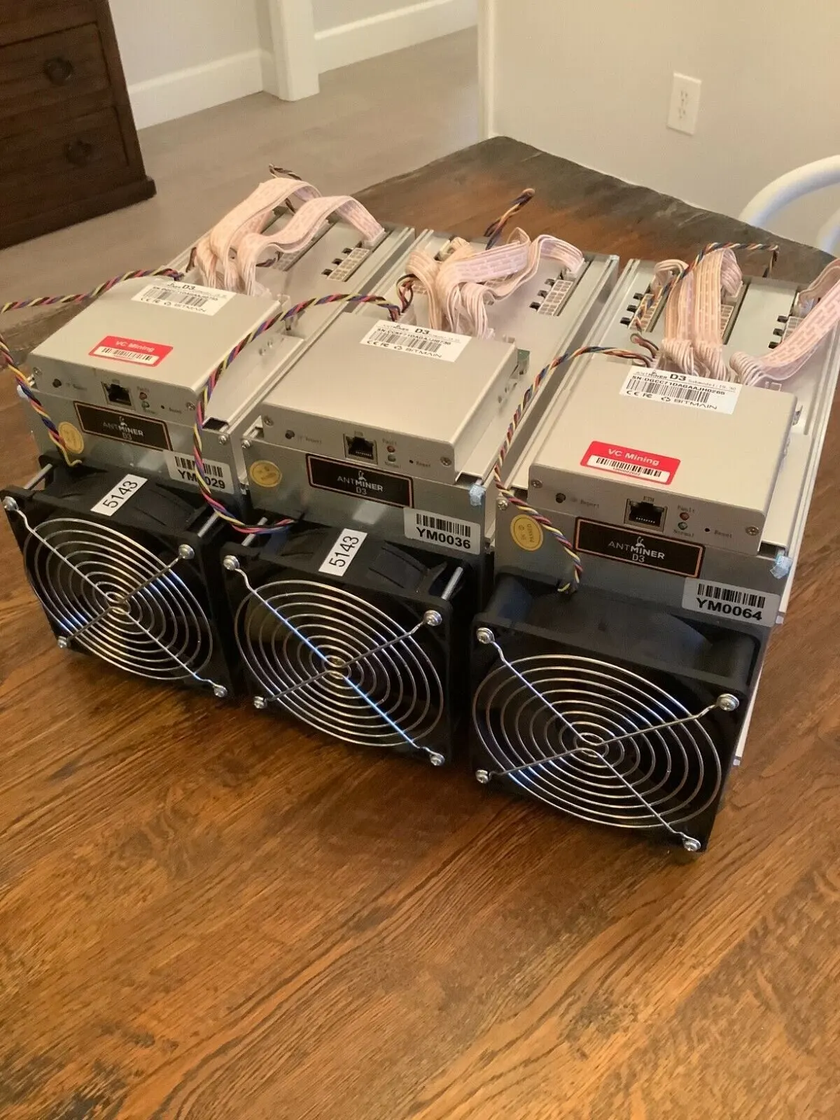 CH خصم 100% ترويجي اشترِ 5 واحصل على 2 مجانًا Antminer S21 200TH/s ASIC Miner