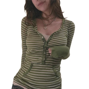 Xingqing-Stripe gegen Nacken Langarmplatte für Frauen, T-Shirt-Knopf, Y2K, 2000er Jahre, Feen-Grunge-Kleidung, Streetwear Vintage 8 Hauptverkaufsbluse gestreiftes Grunge - №6
