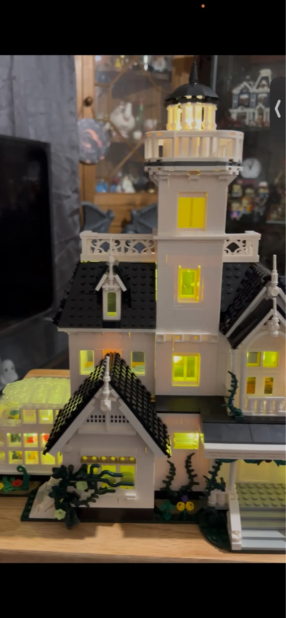1877 Pcs Magic House Blocks Set Owens House Building Set Creator Architecture Model Home Office Decor Gift for Adults photo review