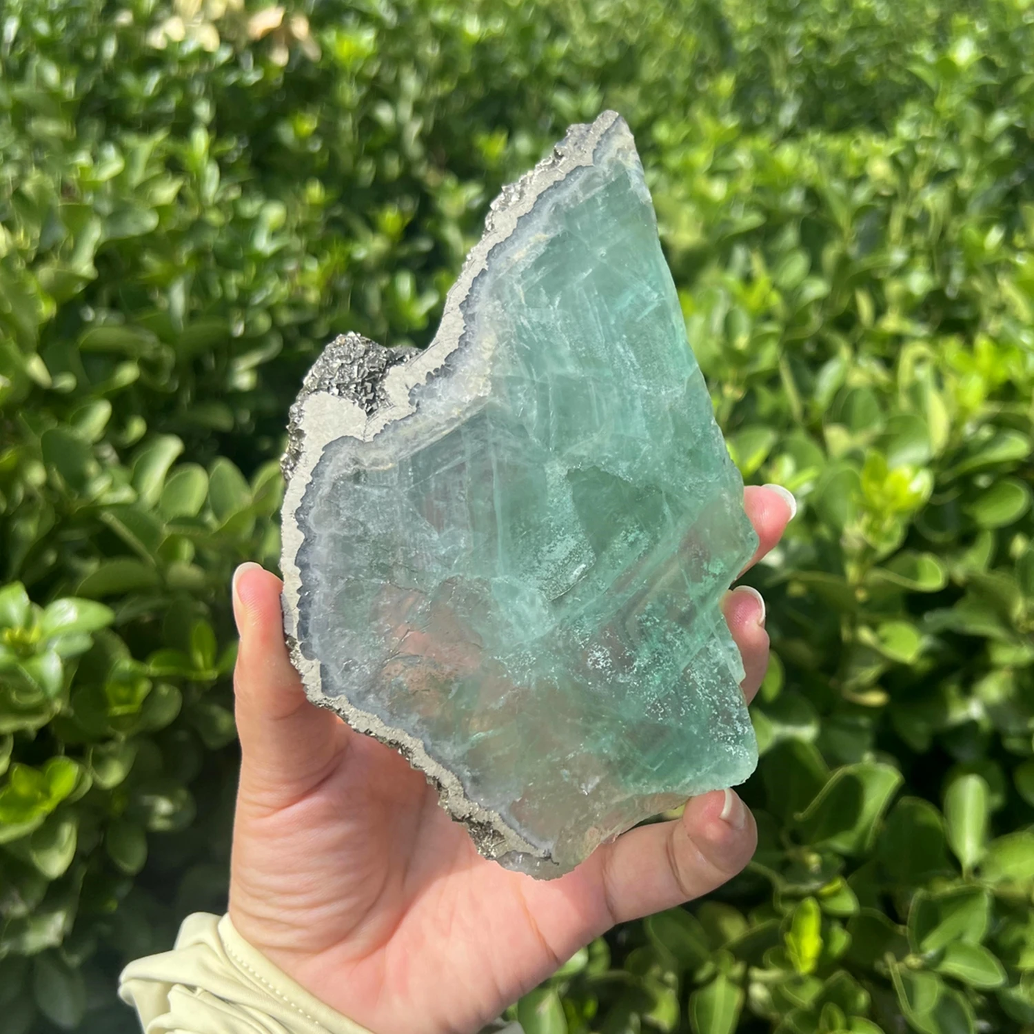 

1pc Green Fluorite-Iron Ore Paragenesis Specimen Slice, Crystal Slice with Fresh Green & Black Texture, Home Decor, Holiday Gift