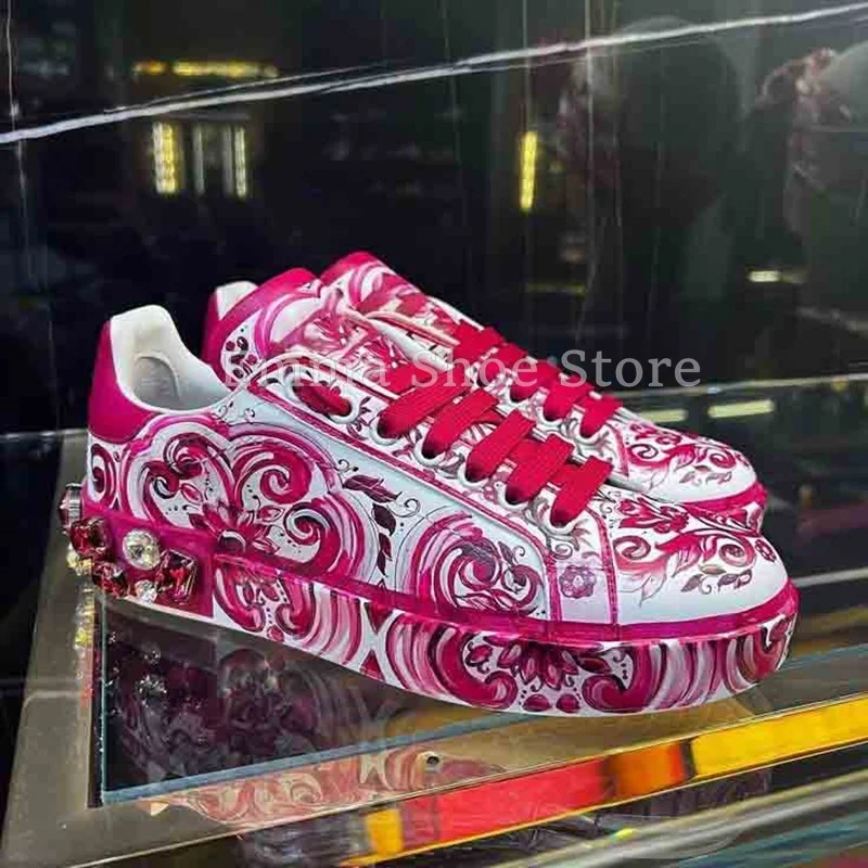 

2025 Vintage Women's Floral Embroidered Sneakers Crystal Ankle Strap Pink Printed Shallow Casual Diamond Design Walking Shoes