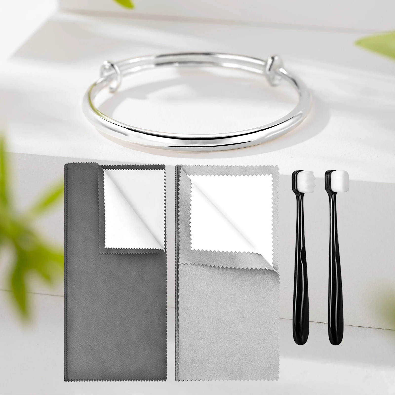 

Silver Polishing Cloth Lightweight with 2 Brush for Necklaces Diamond Chains Double Sided Jewelry Polishing Cloths for Gold