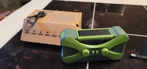 Hot 10000mAh Emergency Radio Portable AM FM WB NOAA Solar Hand Crank Weather Radio LED Flashlight SOS Alarm Power Bank راديو photo review