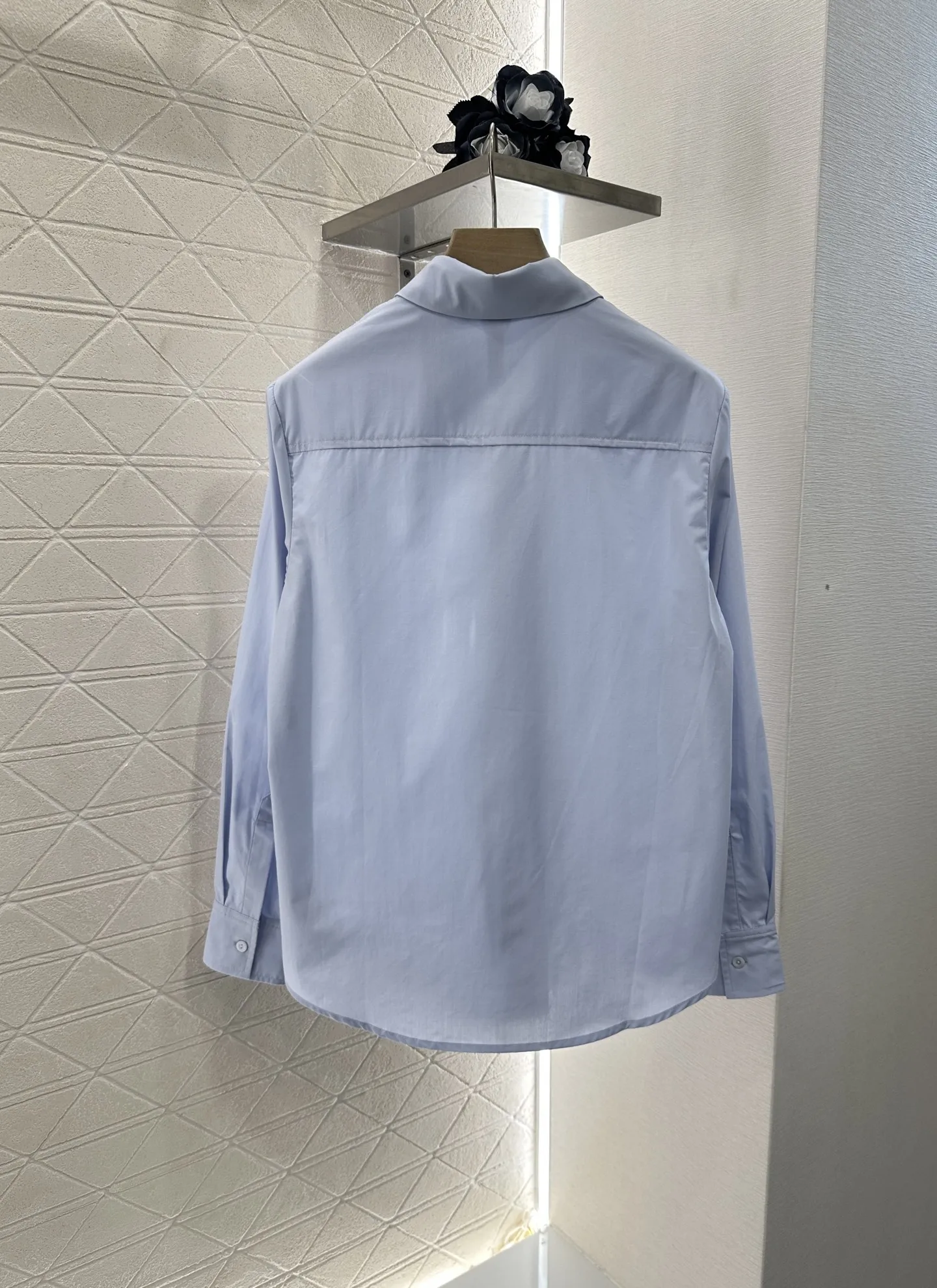 

2025 New Flower Embroidered Shirt Twill Cotton Material Shoulder Collar Long Sleeve Cuff Edge Butterfly Embroidery WYY-262