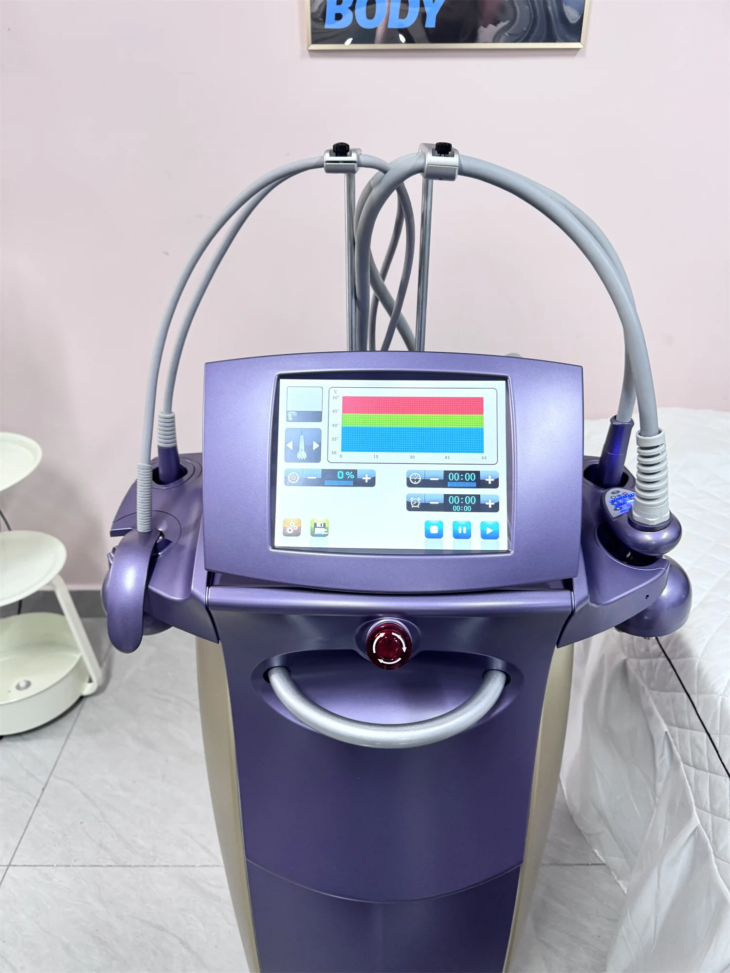 

The latest equipment for skin tightening, vacuum slimming and fat removal, traditional skin lifting and spa equipment