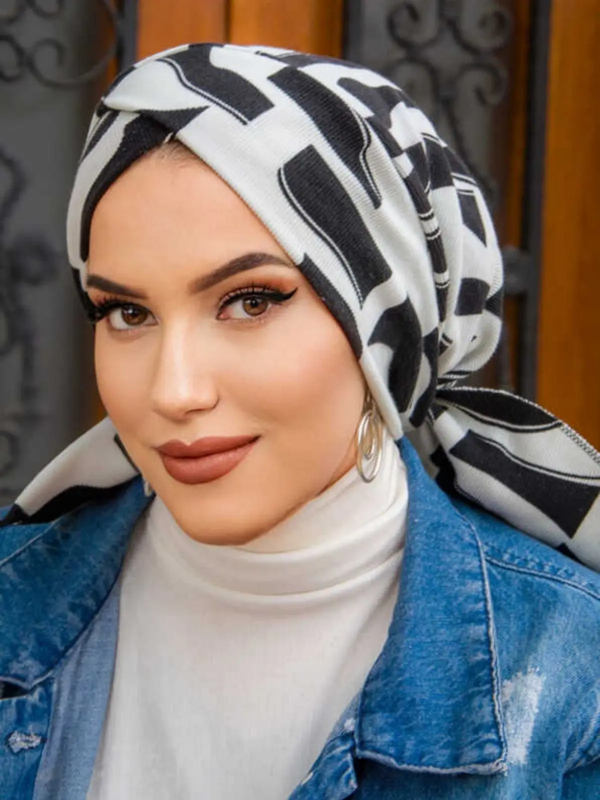 Cross Banded Bonnet, Hijab Muslim Fashion Shawl Casual Clothing Woman Indispensable for Modern and Stylish Women