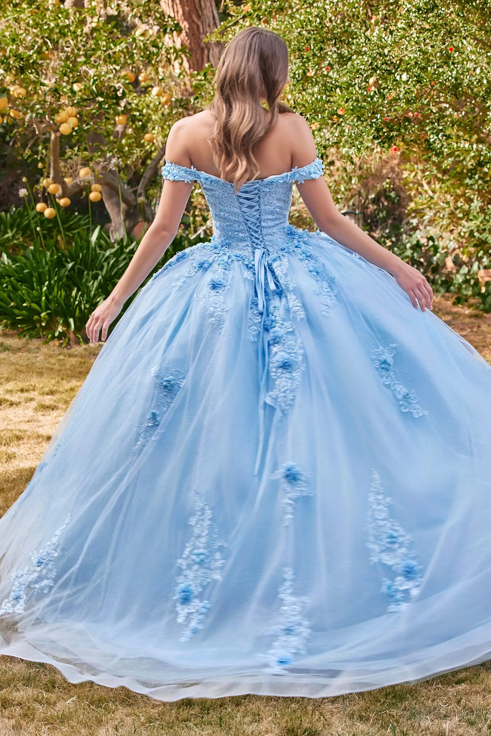 Hot Sky Blue Tulle Ball Gown Quinceanera Dresses Sweetheart Flowers Ball Gown Prom Dress Appliques Birthday Wedding Party Dress