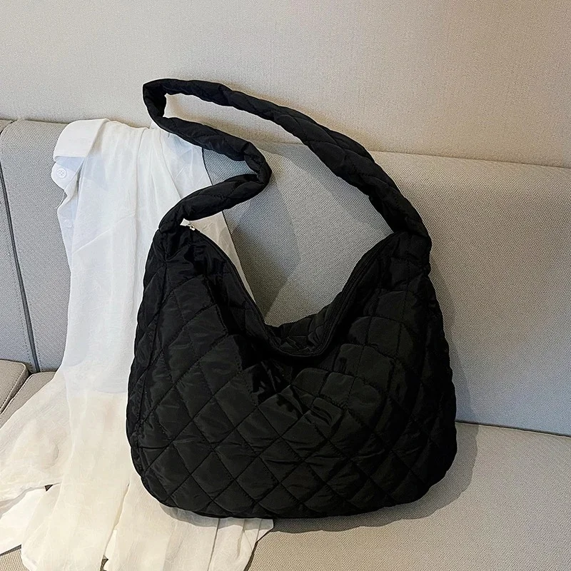 Damska pikowana torba na ramię o dużej pojemności Zimowe ciepłe, lekkie, puchowe, bawełniane wyściełane torby na ramię w kratę Puffy Handbag — zdjęcie 2