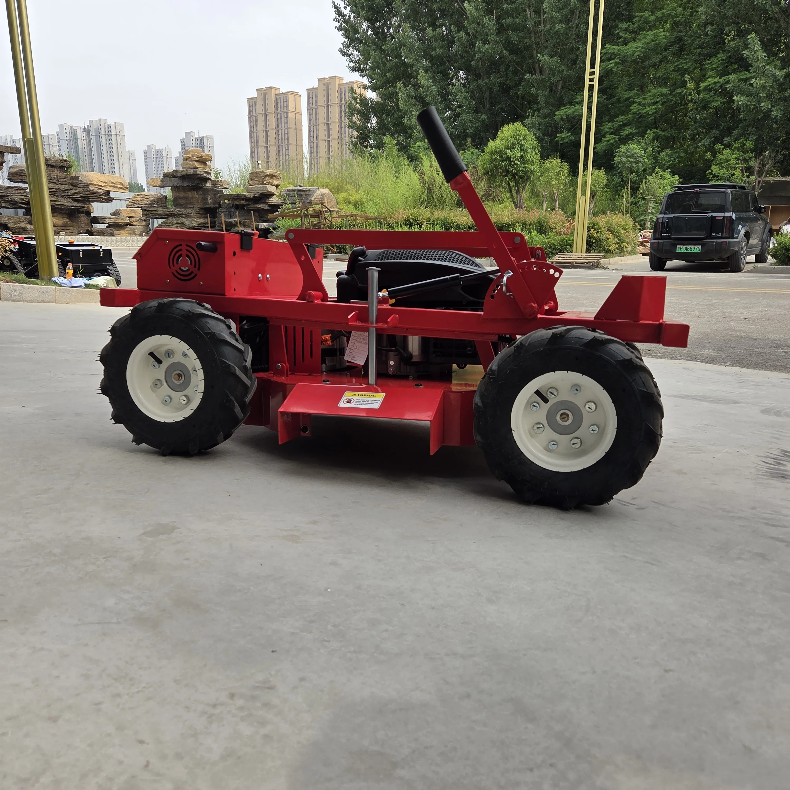 ¡Control remoto inteligente + energía de gasolina! Cortacésped autopropulsado, ¡un botón para liberar sus manos!