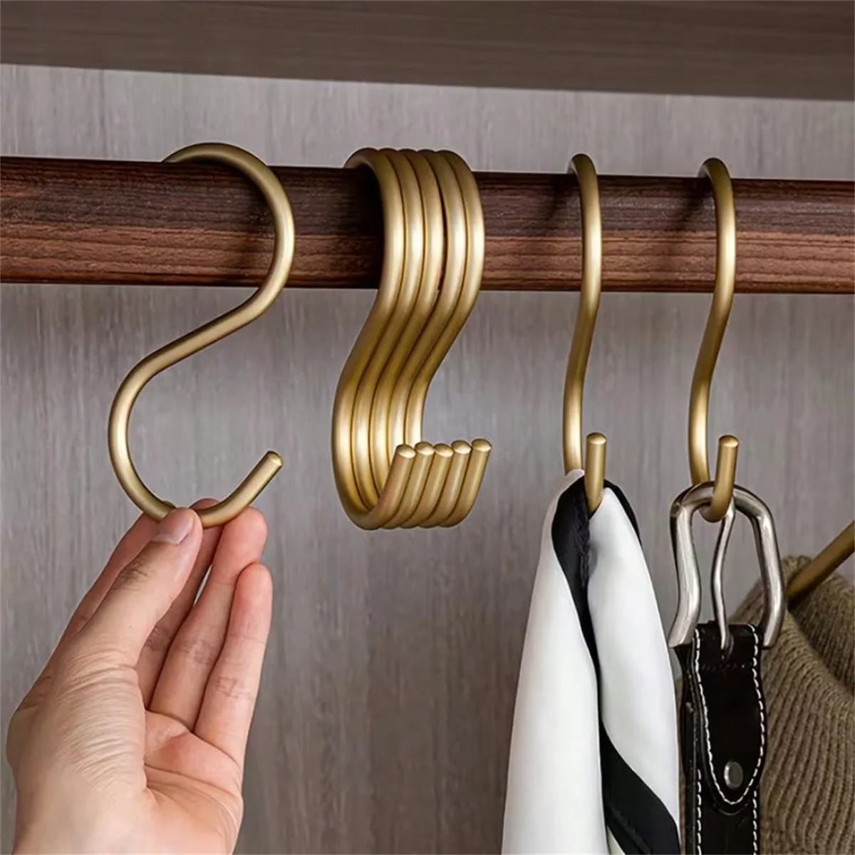 5/10 Stück goldene S-förmige Haken aus Aluminiumlegierung, geeignet für Badezimmer, Umkleidekabinen, Küchen, Gärten, perfekt zum Aufhängen von Handtüchern.