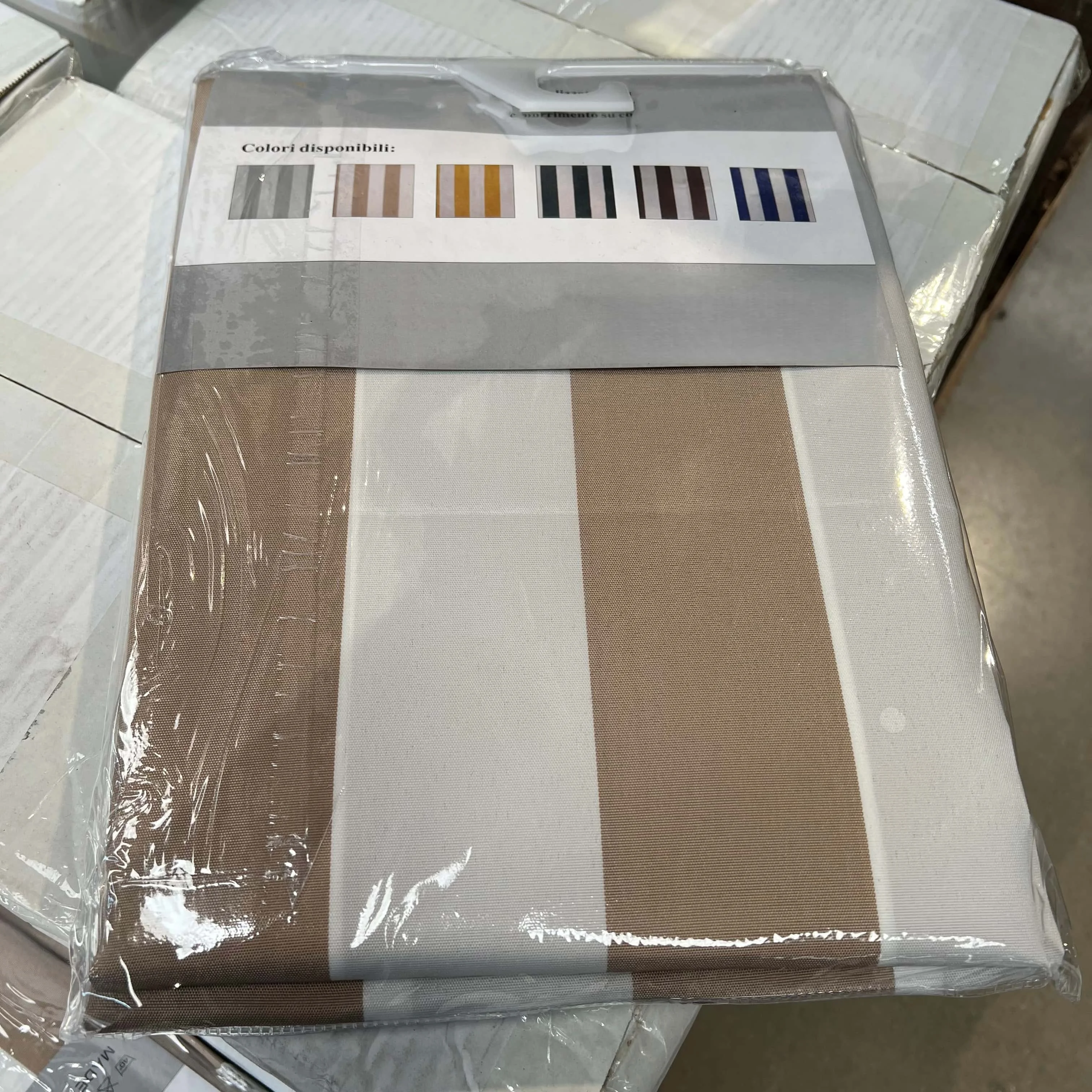 Gestreept balkongordijn met oogjes en haken, schaduw voor buiten, ideaal voor balkon, terras en patio, diverse kleuren