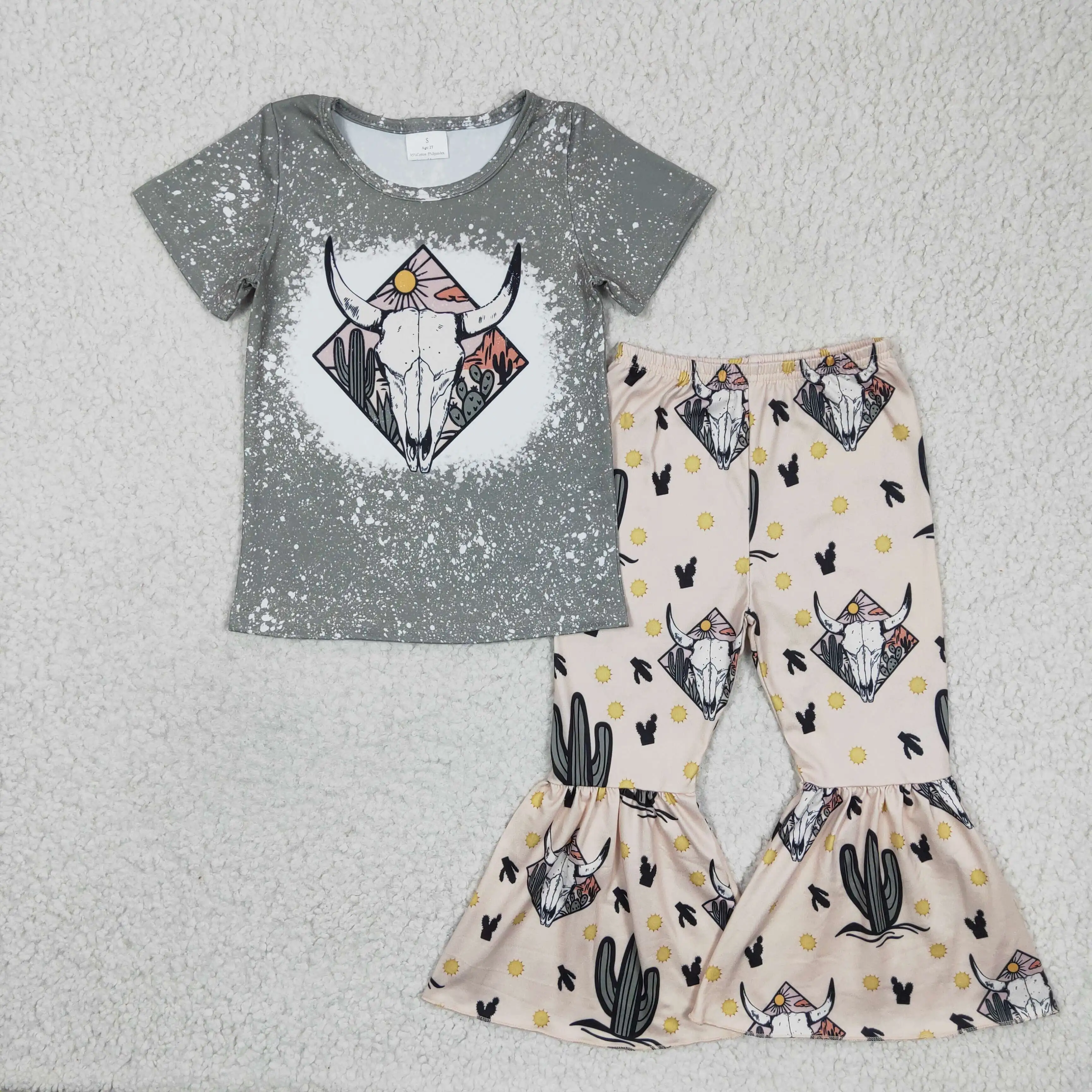 Z813-01 GSPO0319 girl summer gray short sleeve top and cow cactus print bell pants set