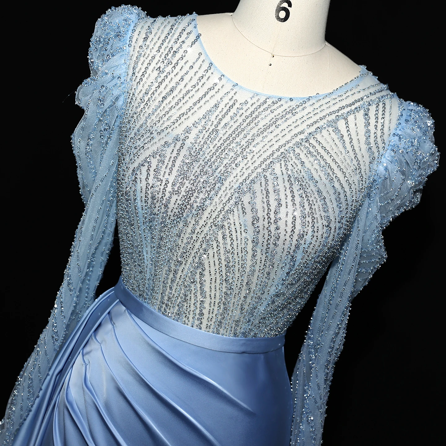 Sharon Said Elegantes blaues Meerjungfrau-Abendkleid mit langen Puffärmeln für die Hochzeit, goldenes langes formelles Gast-Partykleid SS072 Maßgeschneidert