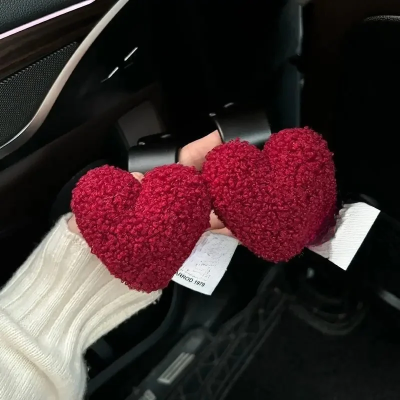 Cute Seat Back Car Hook Love Heart Plush Universal Auto Headrest Clothes Handbag Hang Storage Organizers Hooks Holder Decoration