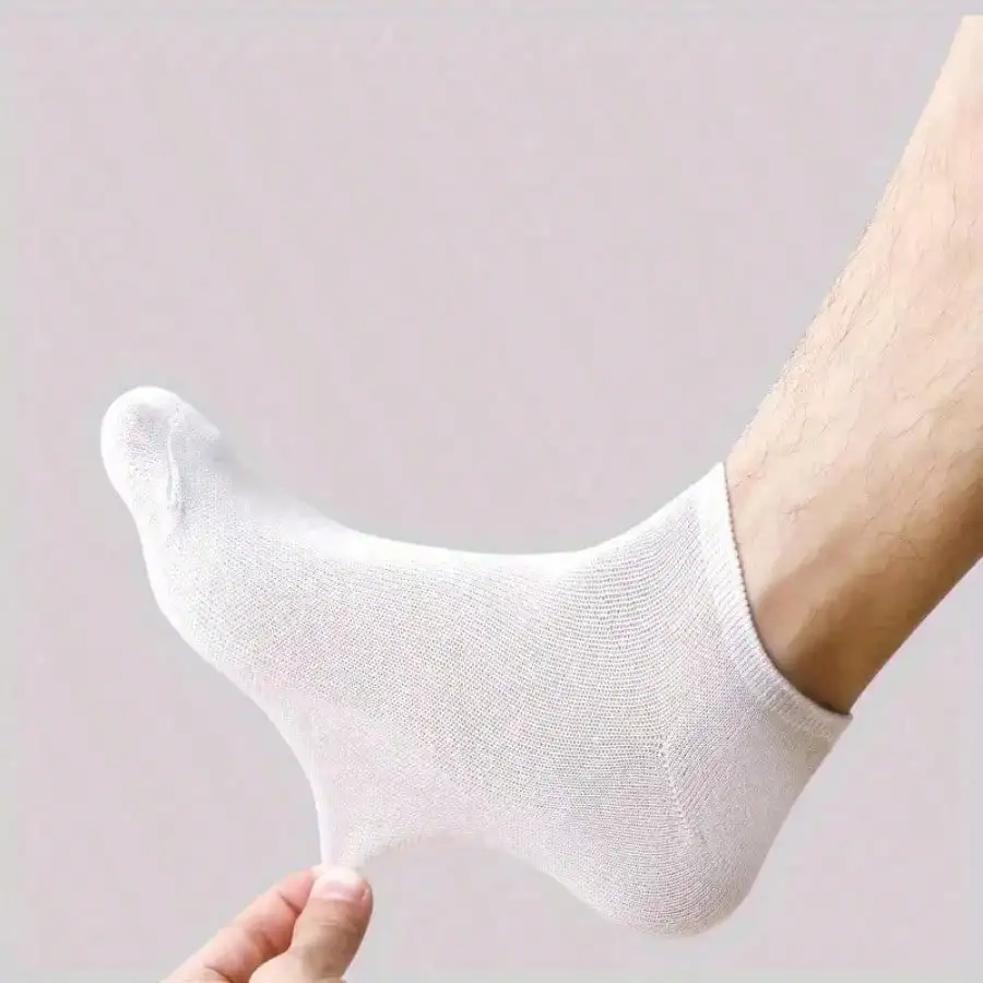 

40 пар противоскользящих носков черно-белого серого цвета, эластичные ребристые, классические однотонные, подходят для спорта и отдыха.