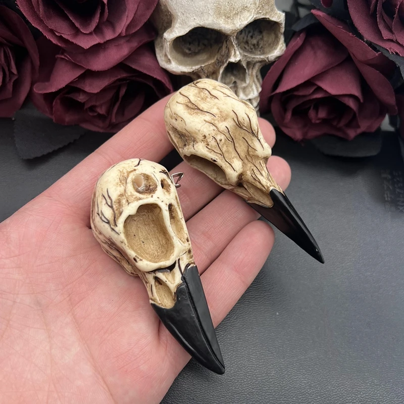 Raven Skull Brooch Pin Bird Skull Lapel Pin Resin Cast Skull Bone Jewelry Bird Skull Pin Taxidermy  Knochen Schmuck