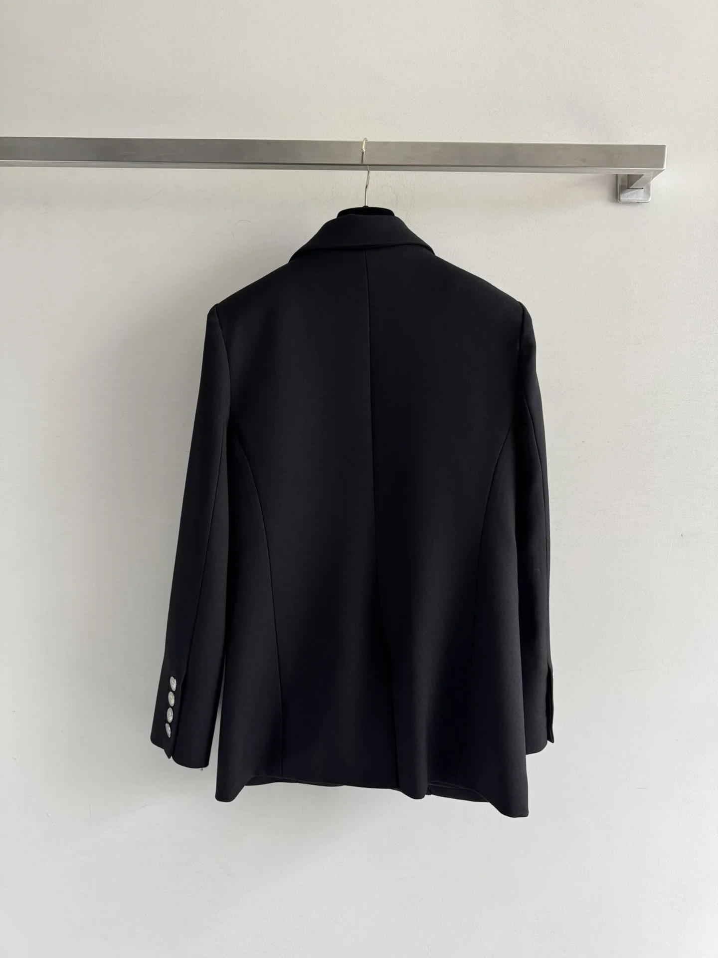 

Высокое качество, весенне-осенний женский повседневный модный комплект, пиджак с вышитыми буквами и повседневная модная плиссированная юбка JQ034