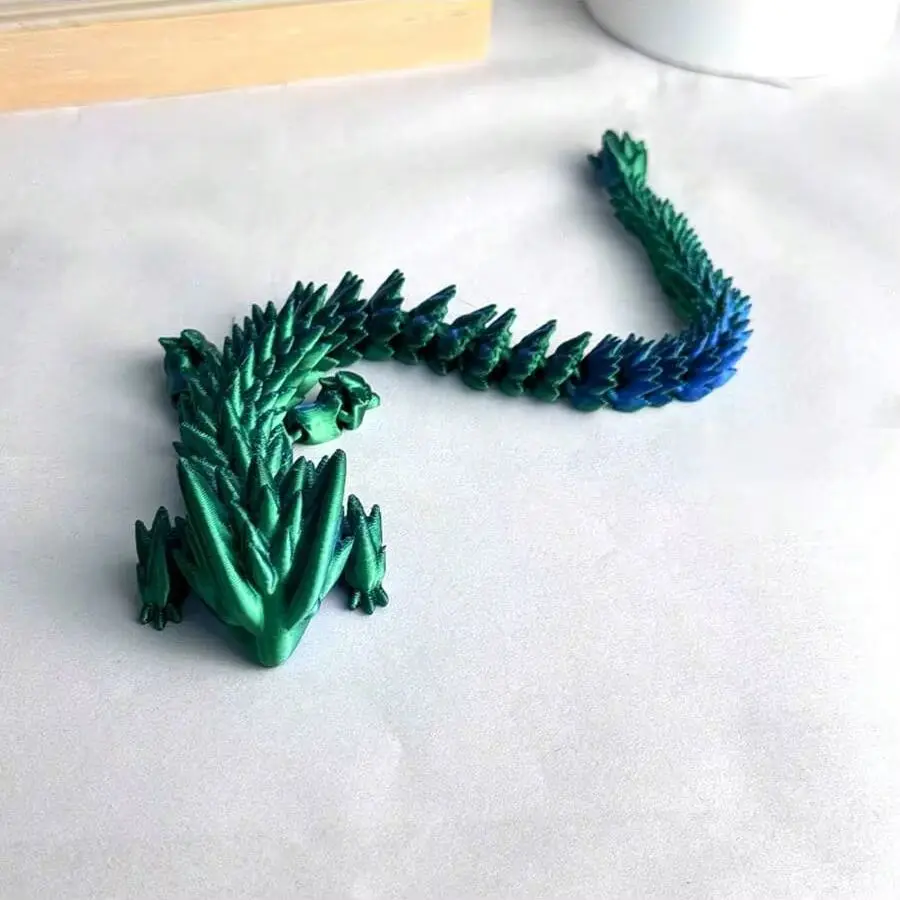 تمثال تنين مطبوع ثلاثي الأبعاد بمفاصل مرنة وألوان نابضة بالحياة وملمس رائع للمنزل والمكتب والحديقة وديكور حمام السباحة - هولي مثالي