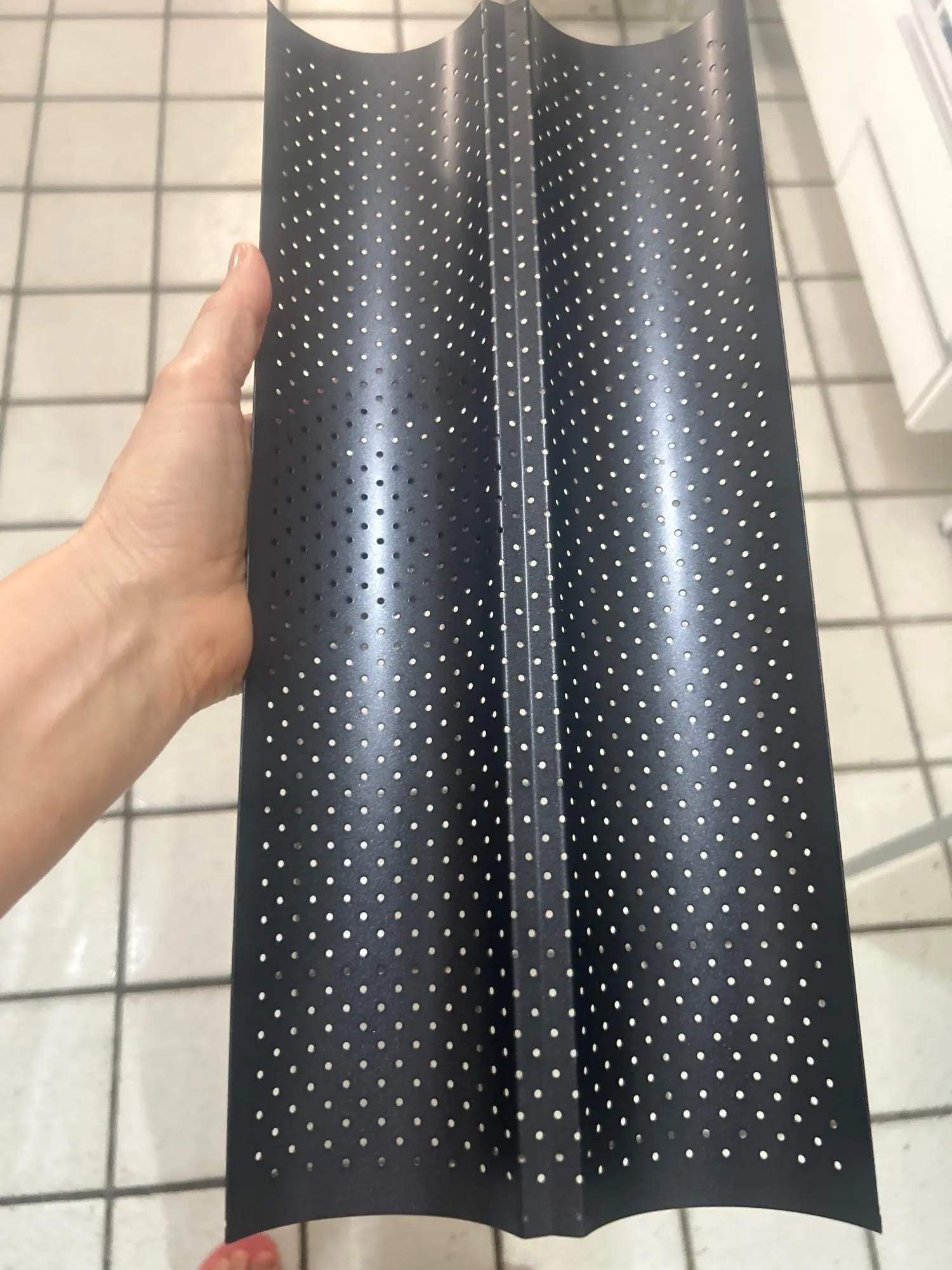2/4 Grooves Baguette Not Stick Baking Tray Waves Bakeware Baguette Mold French Bread Toast Baking Tool photo review