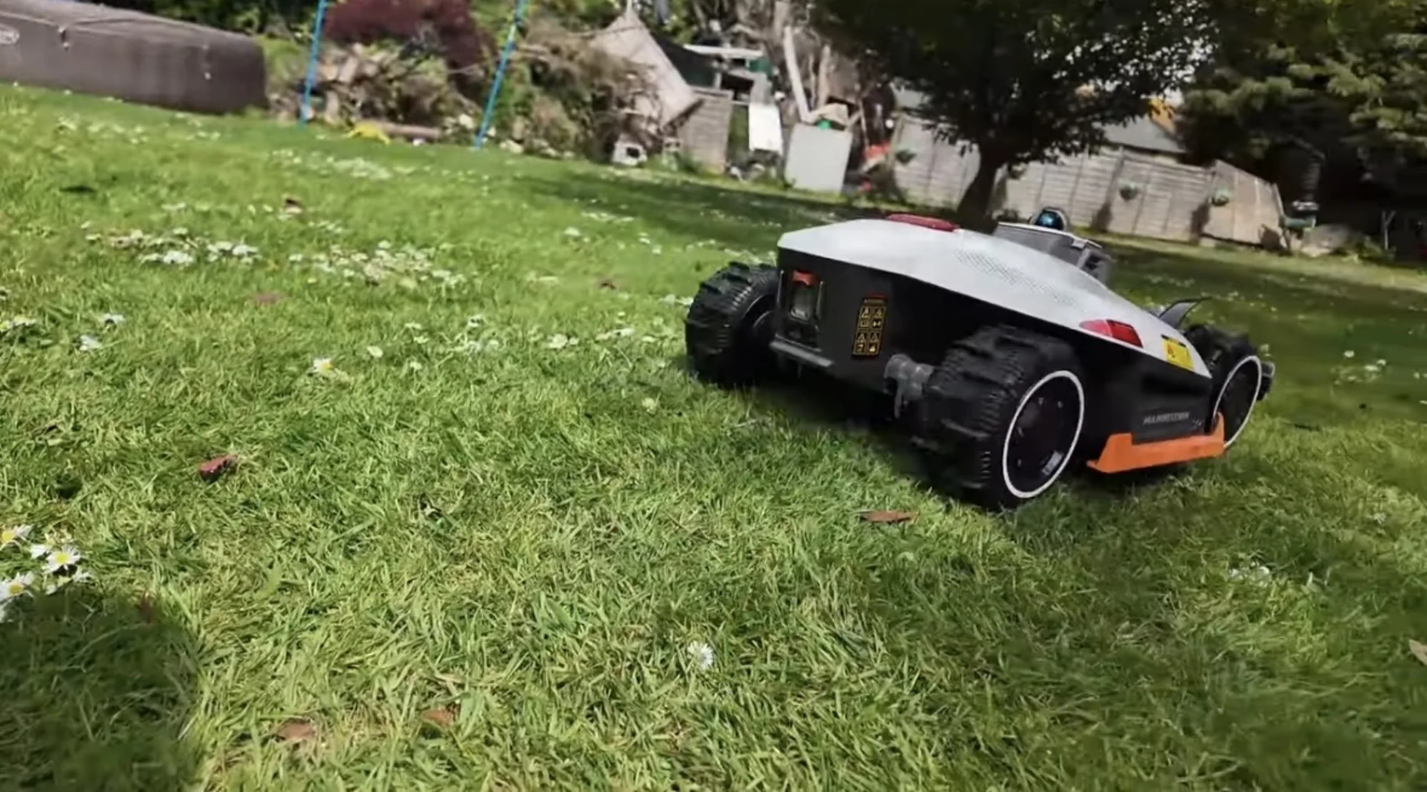 GREAT Selling 2026 Mammotion LUBA 3 AWD 3000, 5000 DIY Industrial Perimeter Robot Voice Control 360 LiDAR Lithium Battery