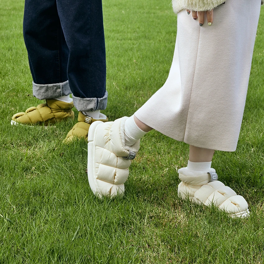 UTUNE-Botas de nieve cálidas para hombre y mujer, botines de felpa antideslizantes para el hogar, zapatos de exterior para pareja, Invierno