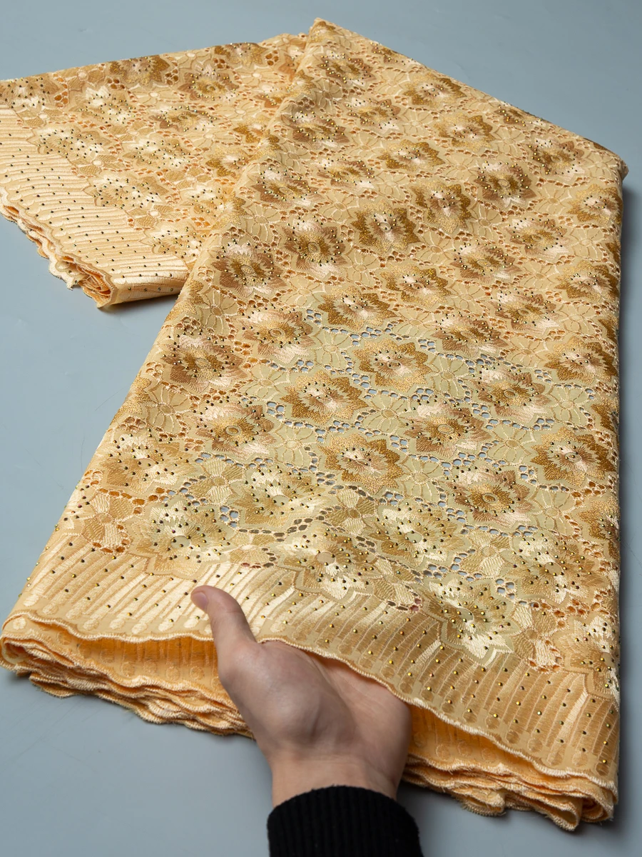 

2026 Высокое качество, швейцарская вуаль, кружево с африканскими камнями, хлопковая кружевная ткань, нигерийская хлопковая кружевная ткань для женщин, свадебные платьяTY4690