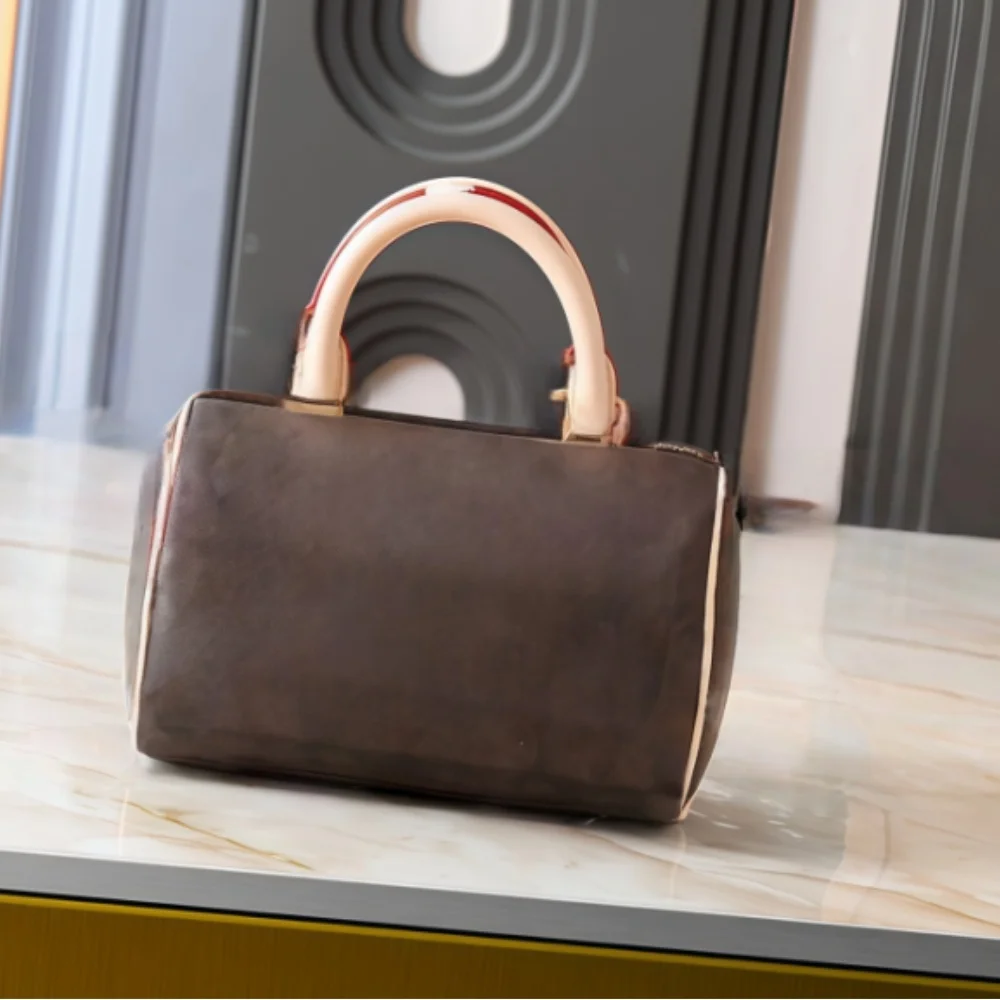 

2025 New Adjustable and Detachable Handbag/Crossbody Bag for Women, 16 x 10 x 7.5 cm