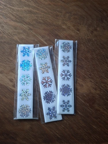 100-500pcs Laser Christmas Snow Stickers Party Christmas Gift Wrapping Label Children Scrapbook Stationery Stickers photo review