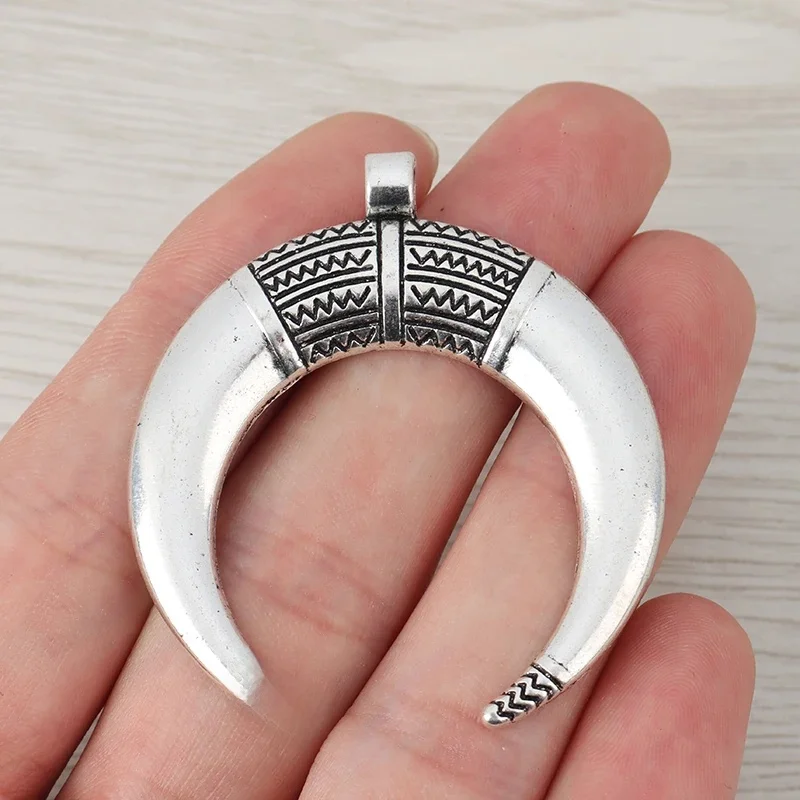 5 x tybetański srebrny duży półksiężyc podwójne rogi wody marszczyć Charms zawieszki biżuteria ustalenia 50x46mm — zdjęcie 2