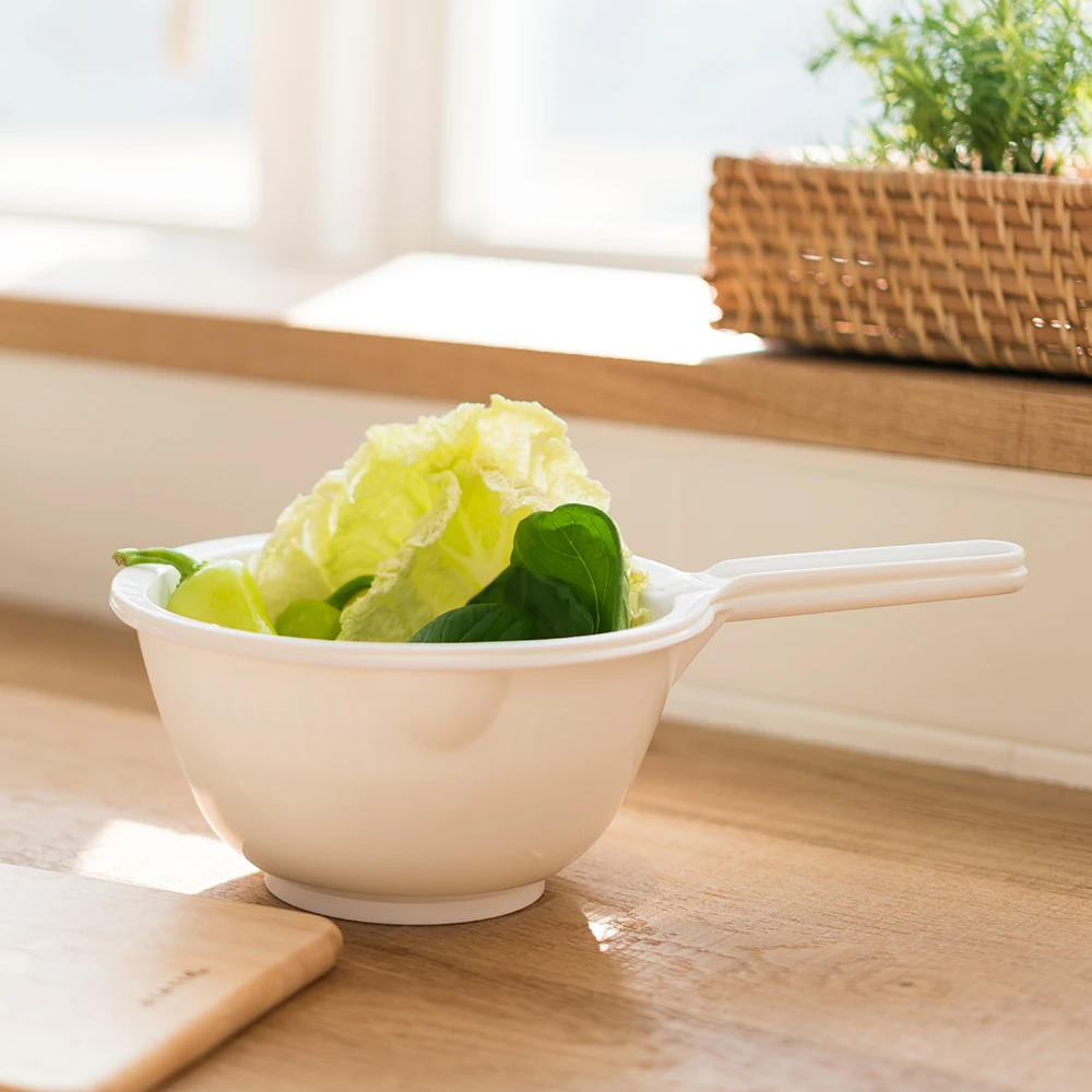 Blanc Handle Bowl and Colander Vegetable Washing Basket versatile easy-to-use cooking