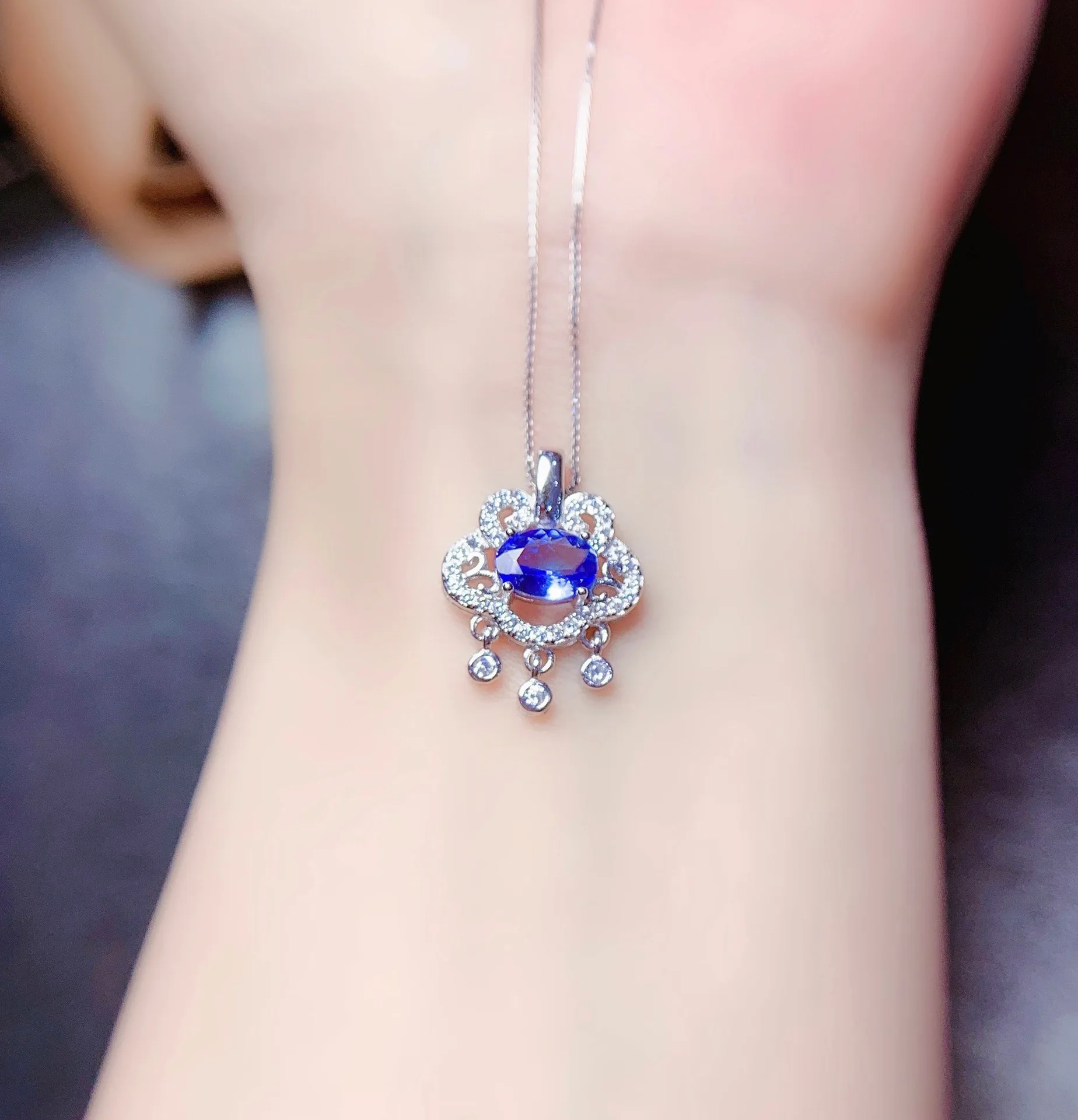 Jewelry Girl Pure Natural Tanzanite Necklace Pendant 925 Pure Silver Plated Platinum Longevity Lock Christmas Gift for Girlfrien
