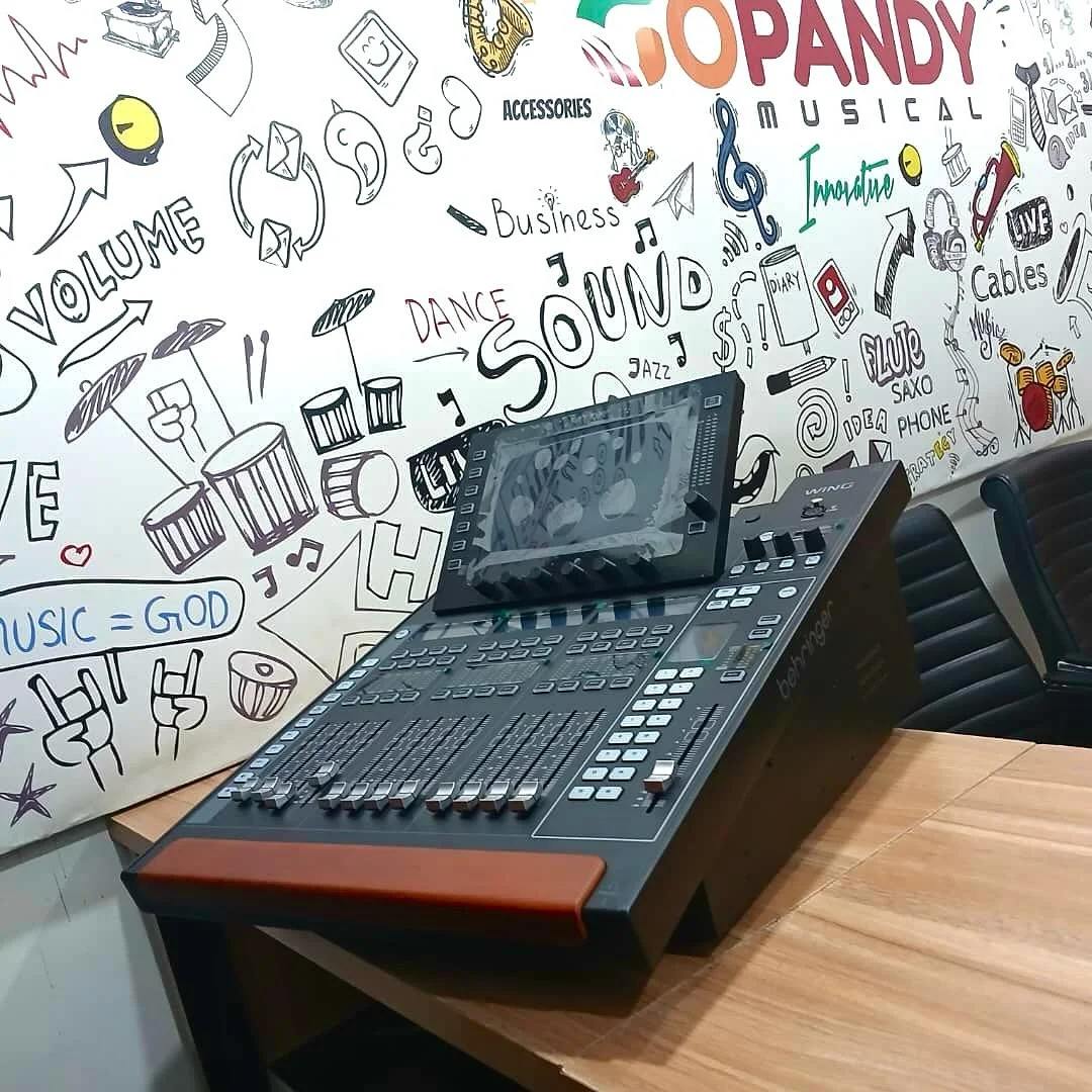 Behringer WING COMPACT 48 قناة / 28 حافلة وحدة تحكم خلط رقمية ستيريو كاملة #2
