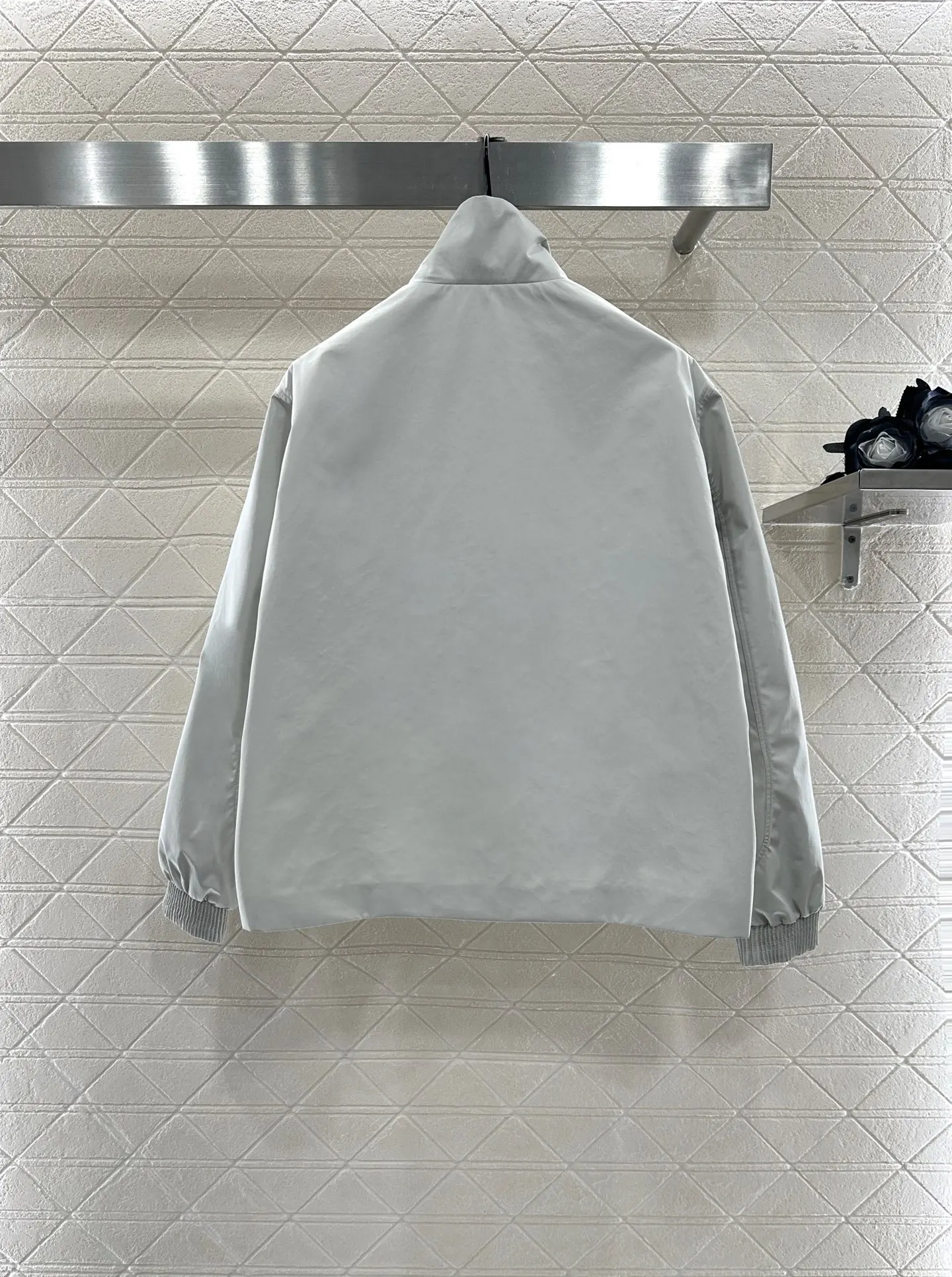 

Новинка 2023 года, ветрозащитная куртка, пальто, однотонные молнии, карманы с длинными рукавами, универсальная утягивающая фигура, зима-осень