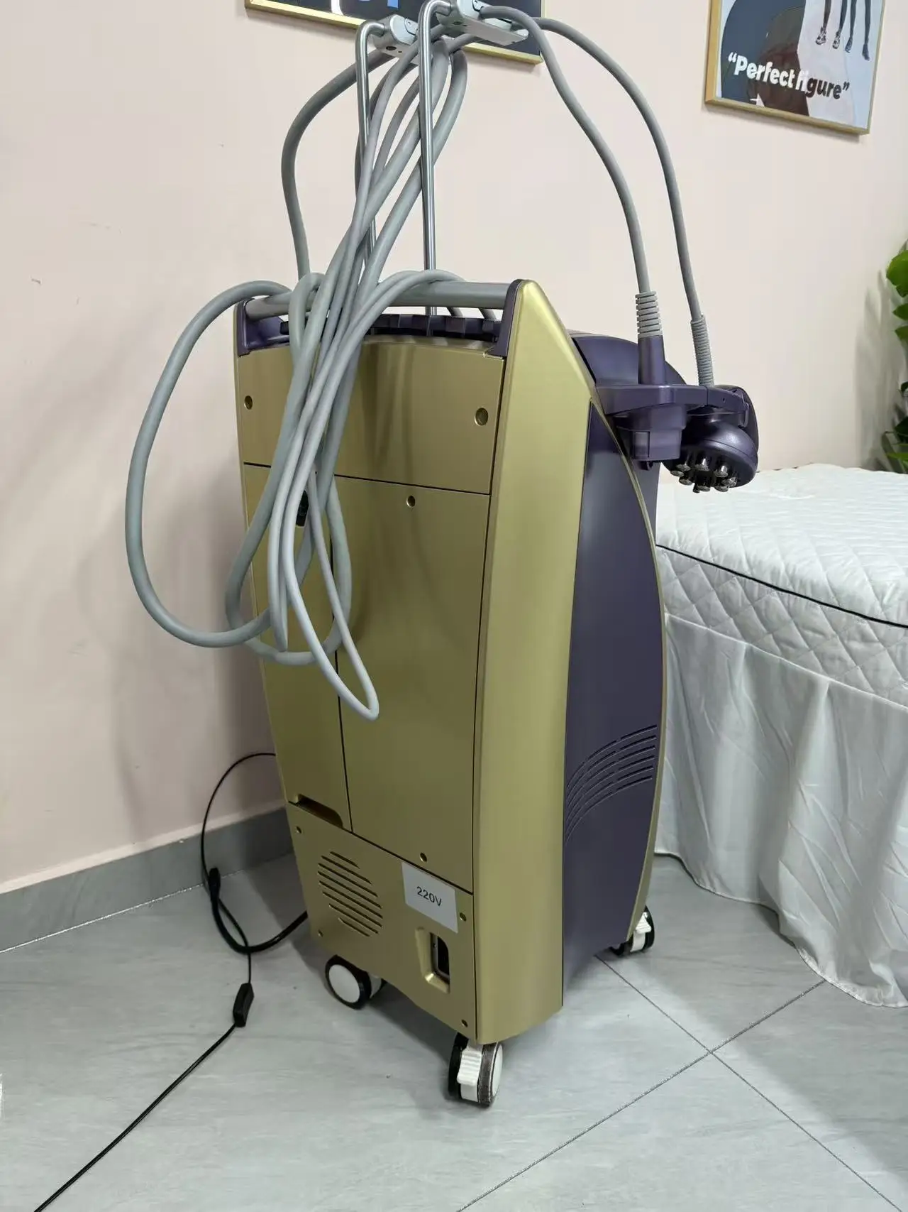 

Venus Legacy, контурная контура тела, уменьшение целлюлита, морщины, вакуумная потеря жира, отбеливание кожи, радиочастотное похудение