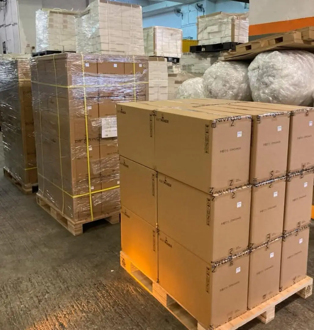 

P. HOT SALES BUY 5 GET 3 FREE NEW Bitmain Antminer S21 Pro Bitcoin Miner 234TH/S | BT-MINERS