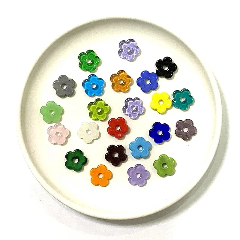 2 pièces de 16mm coloré et mignon mini fleurs creuses glamour ornements de pendentif de perles de verre pour la fabrication de bracelets de boucles d'oreilles pour femmes bricolage