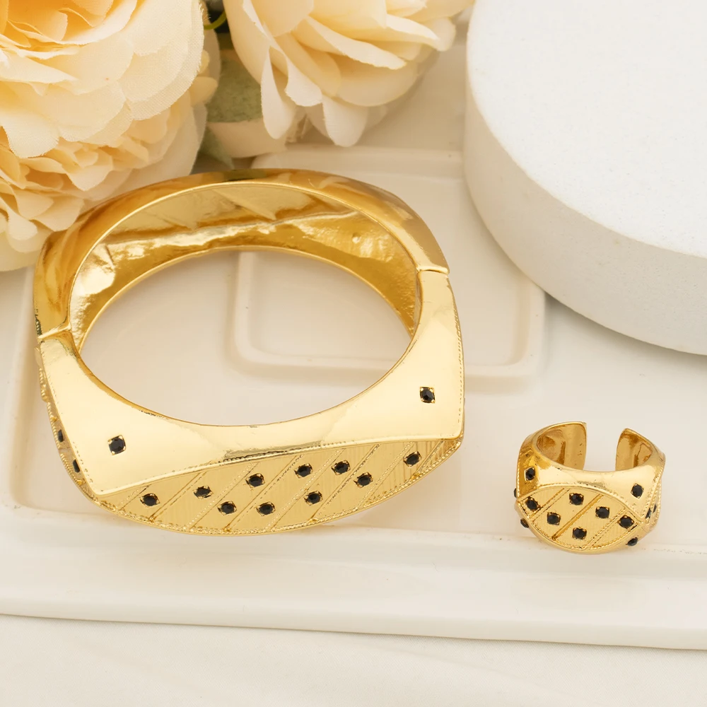 Cuff Bracelet Women Italy Fashion Bangle with Ring Gold Color African Dubai Luxury Wedding Jewelry Set