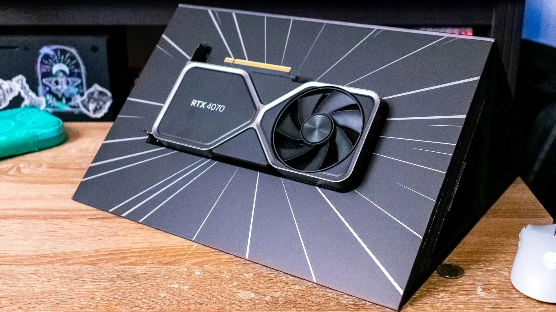 بطاقة رسومات NVIDIA GeForce RTX 4070 Founders Edition سعة 12 جيجابايت 2024 مستعملة #3