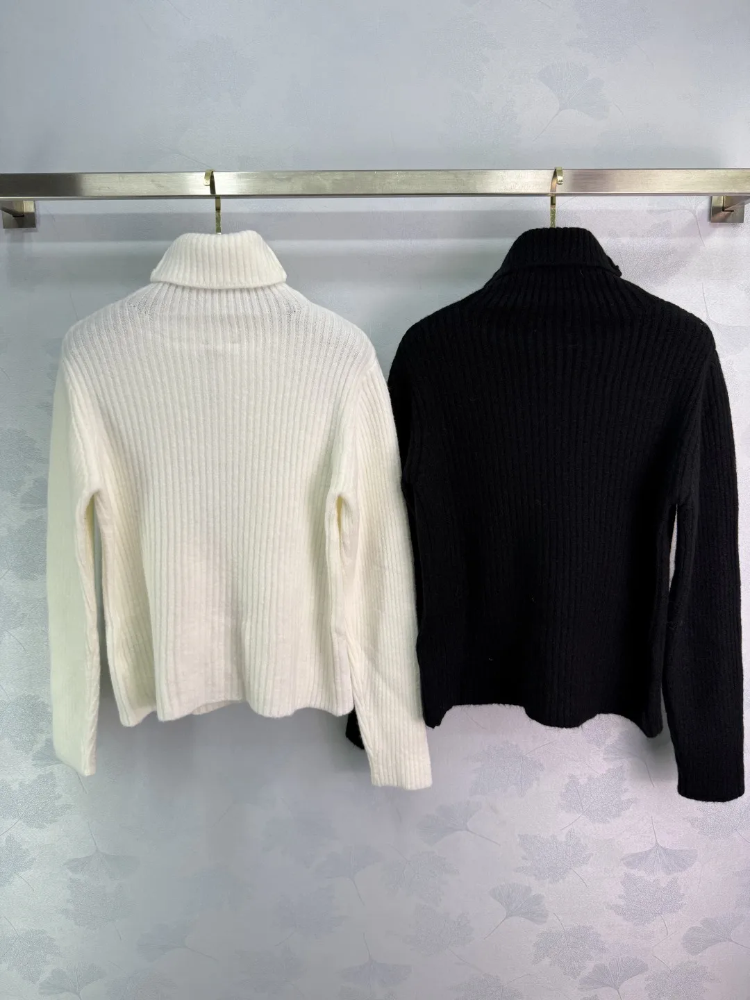 

2025 женский свитер с высоким воротником, новая смесь шерсти, вишневая вышивка, мягкий универсальный модный повседневный тонкий женский свитер