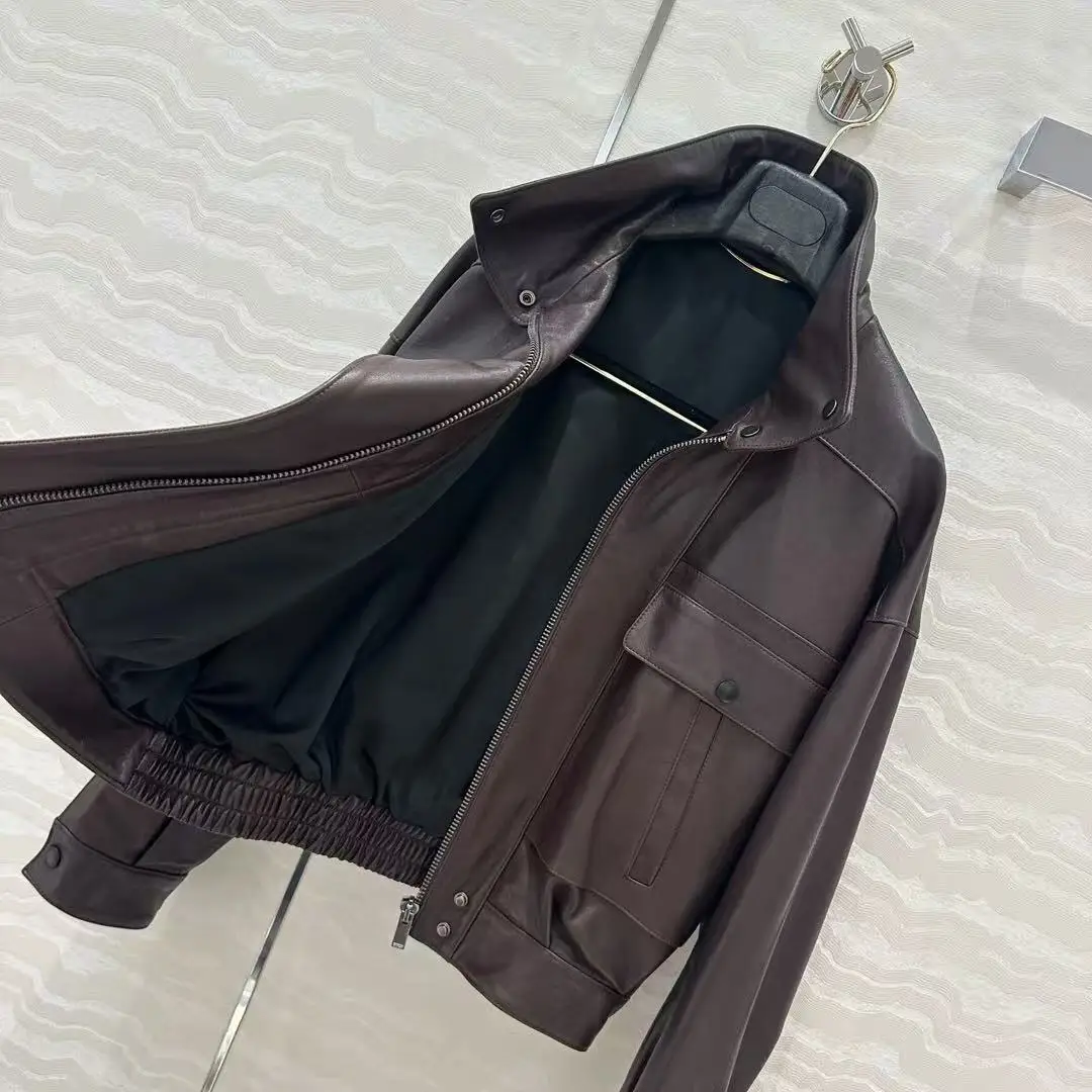 أزياء عتيقة عصرية ضرورية مع سترة جلدية مغلفة مزدوجة الجيوب #4