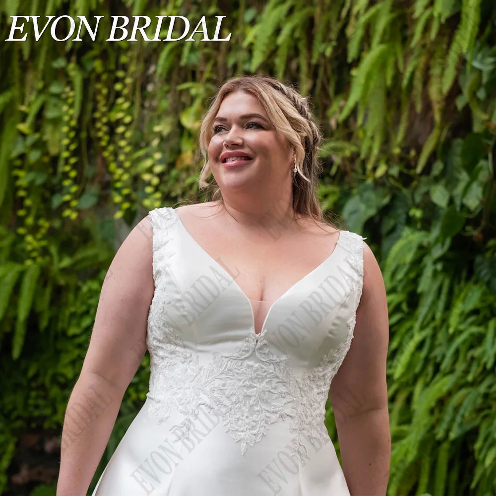 EVON BRIDAL Elegante Cetim Vestido de Noiva Plus Size Sem Mangas Clássico VestidoEVON BRIDAL Elegante Vestido De Noiva De Cetim Plus Size Sem Mangas