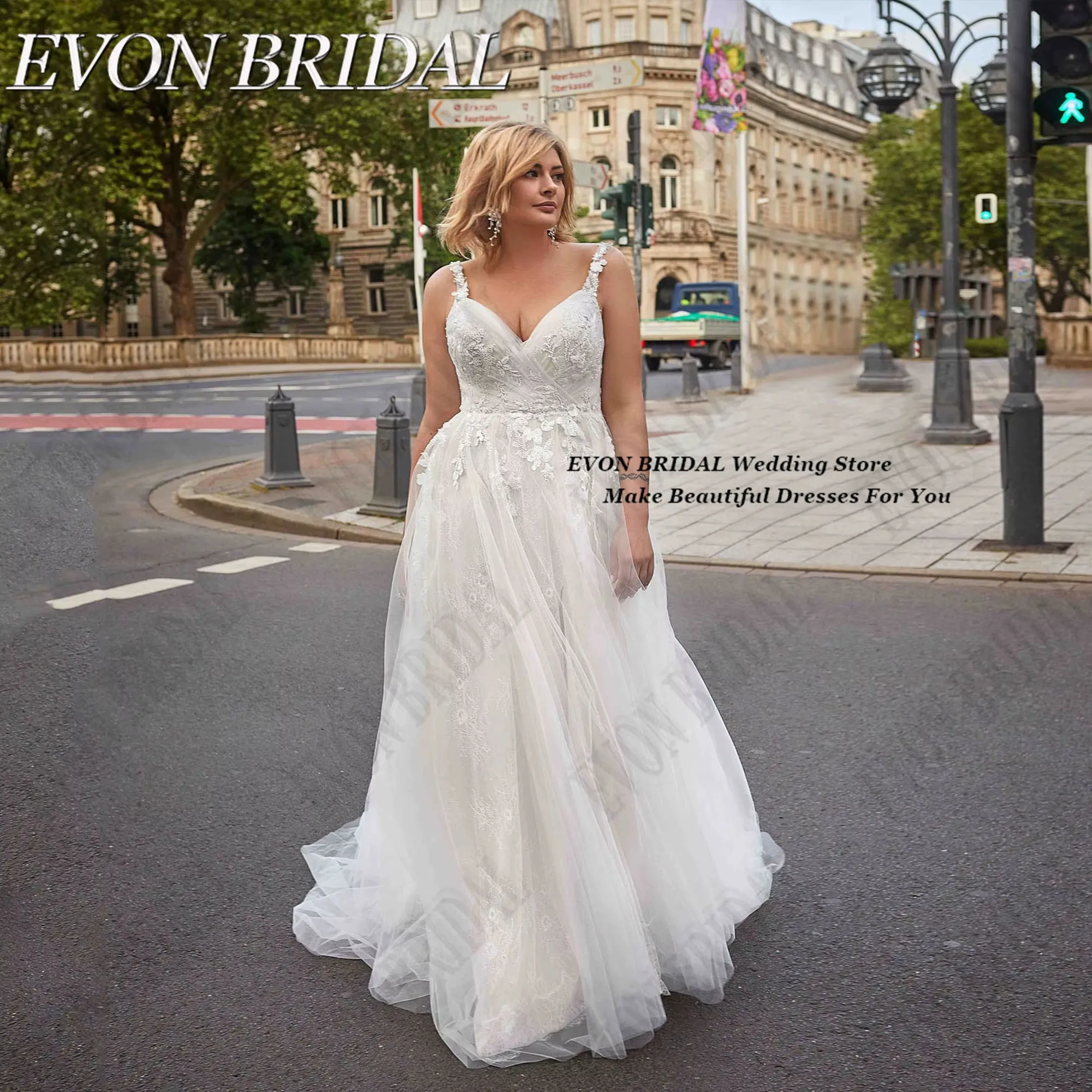 

Lace Spaghetti Straps Wedding Dresses For Plus Size Woman Side Split Applique Backless Civil Bridal Gowns EVON BRIDAL Customized
