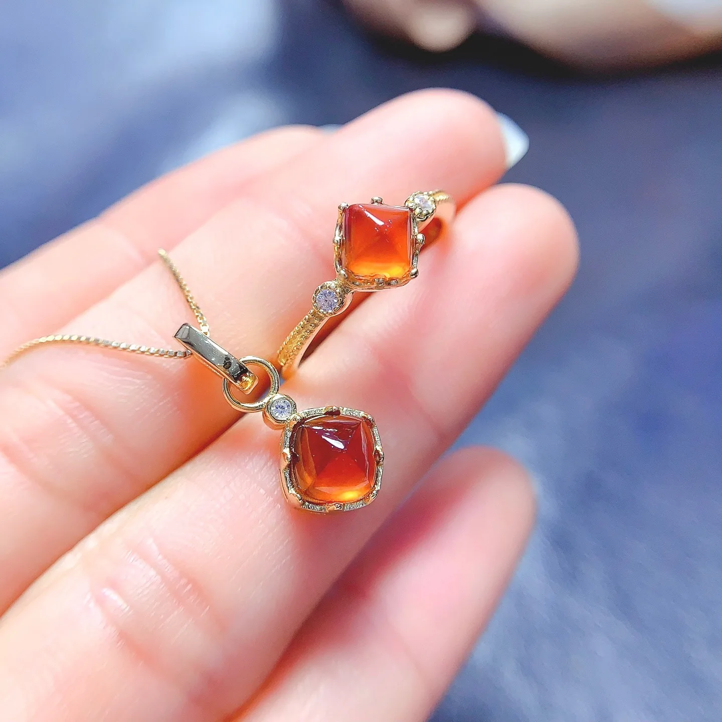 

KJJEAXCMY Girls' Natural 6x6mm Fanta Garnet Necklace Pendant Ring Set 925 Pure Silver Plated Gold Christmas Gift for Girlfriend